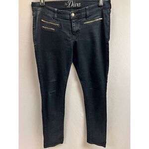 The Diva Womens Mid-rise Pocket zip front Accent Denim Jeans Dark wash